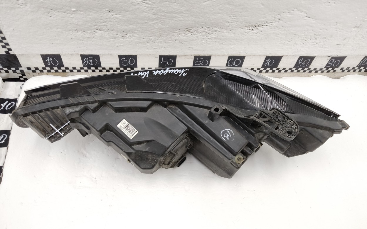 Фара передняя правая Changan UNI-V LED