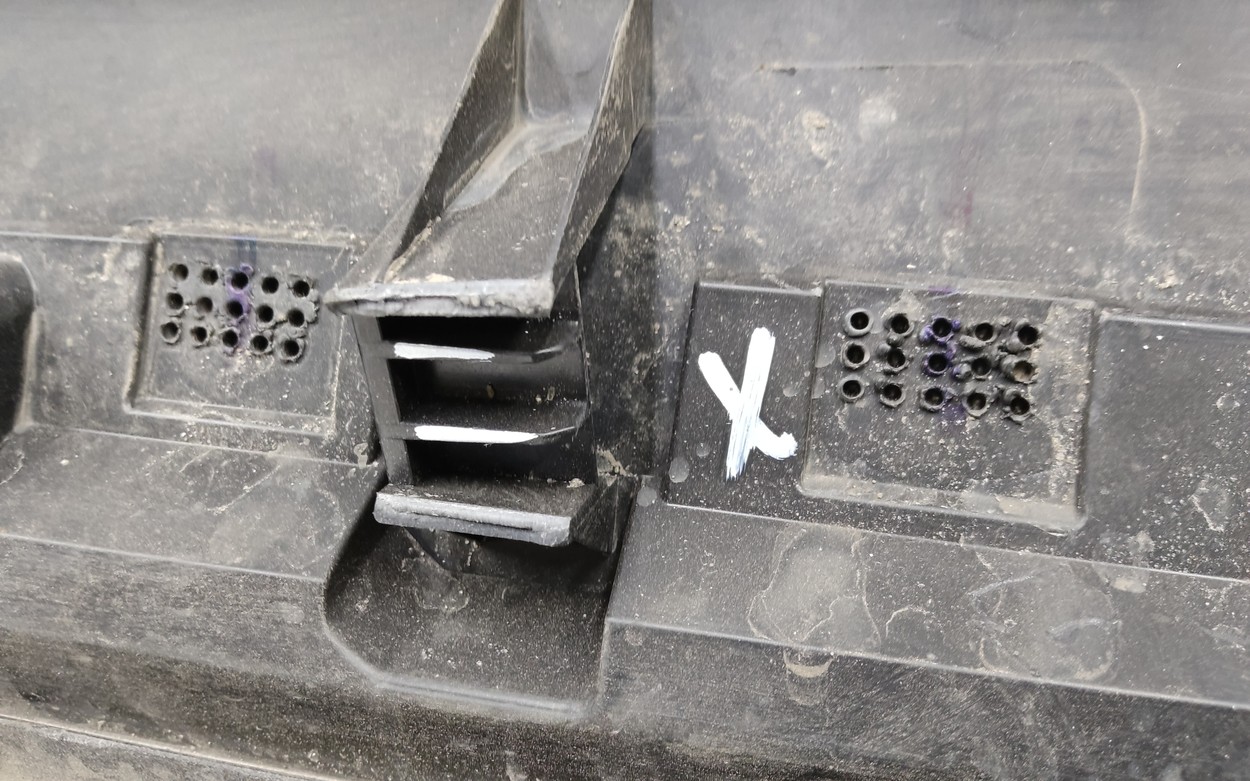 Накладка двери задней правой Changan CS35Plus