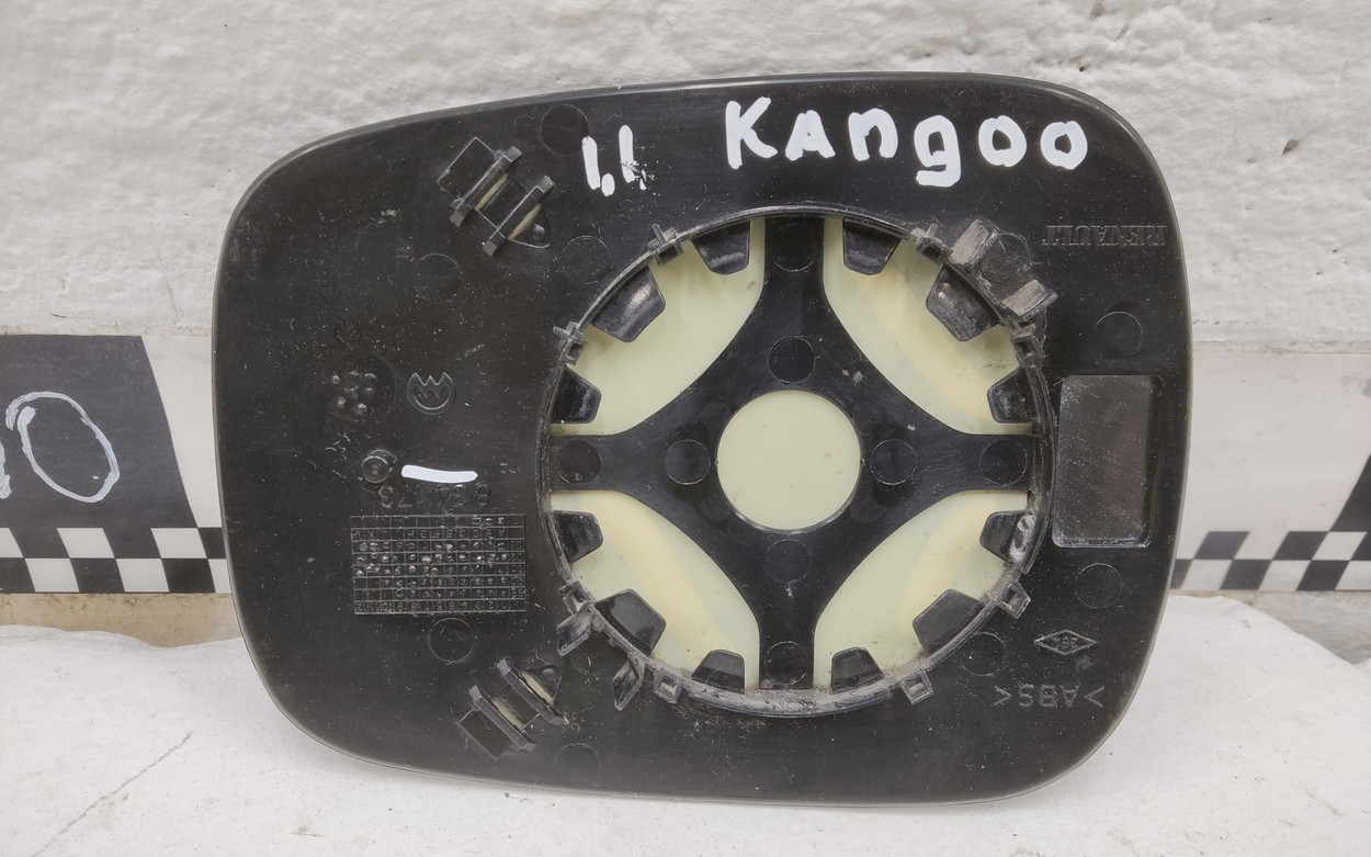 Зеркальный элемент правый Renault Kangoo 1 без подогрева