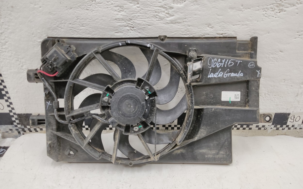 Диффузор вентилятора радиатора Lada Granta 1 без кондиционера