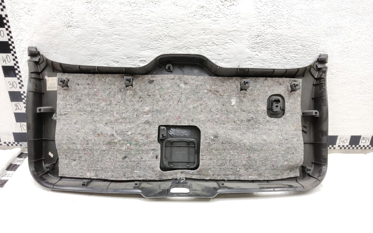 Обшивка крышки багажника Subaru Forester 4 SJ