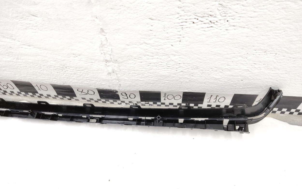 Накладка решетки переднего бампера нижняя Geely Tugella Restail