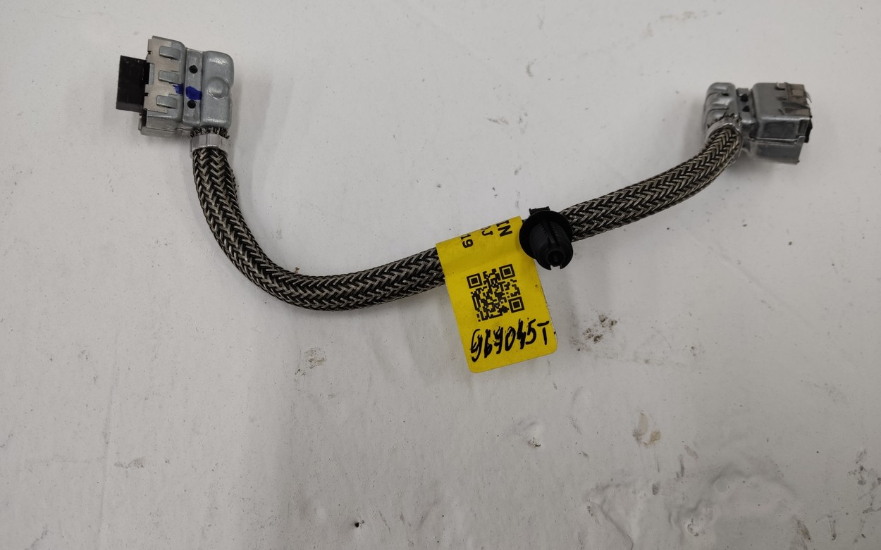 Бронепровод блока розжига ксенона на лампу правый Kia Sorento 3