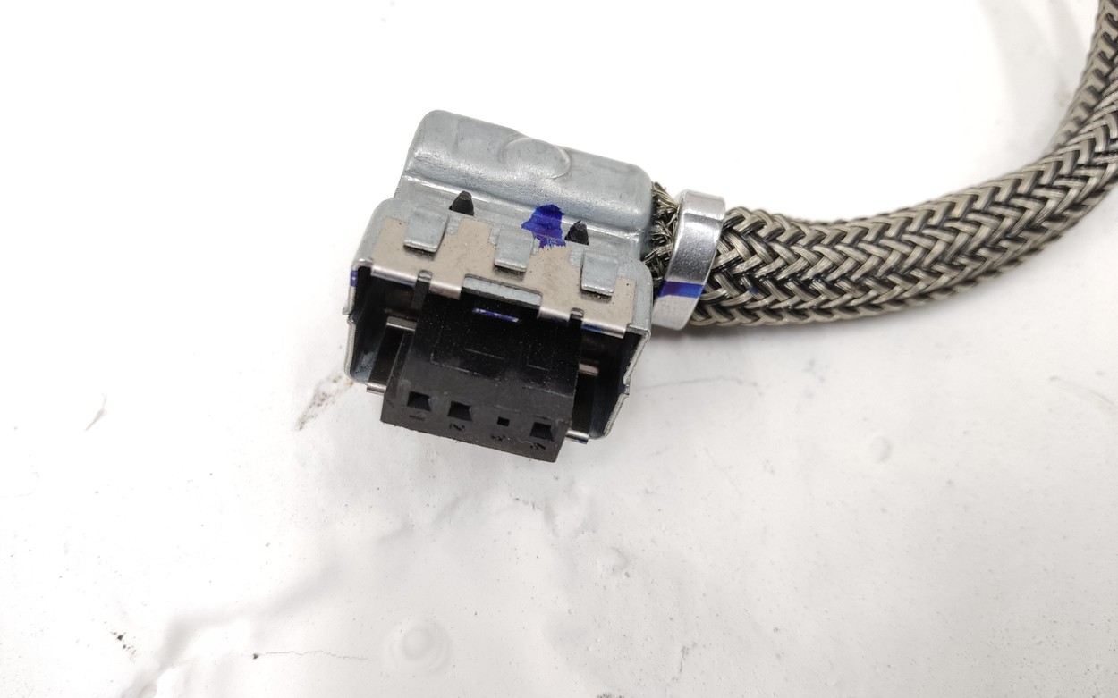 Бронепровод блока розжига ксенона на лампу правый Kia Sorento 3