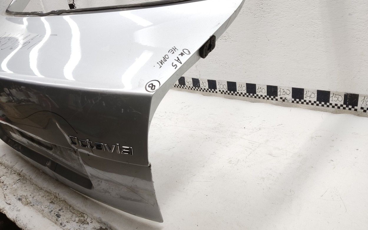 Крышка багажника Skoda Octavia A5 Liftback "Sat"