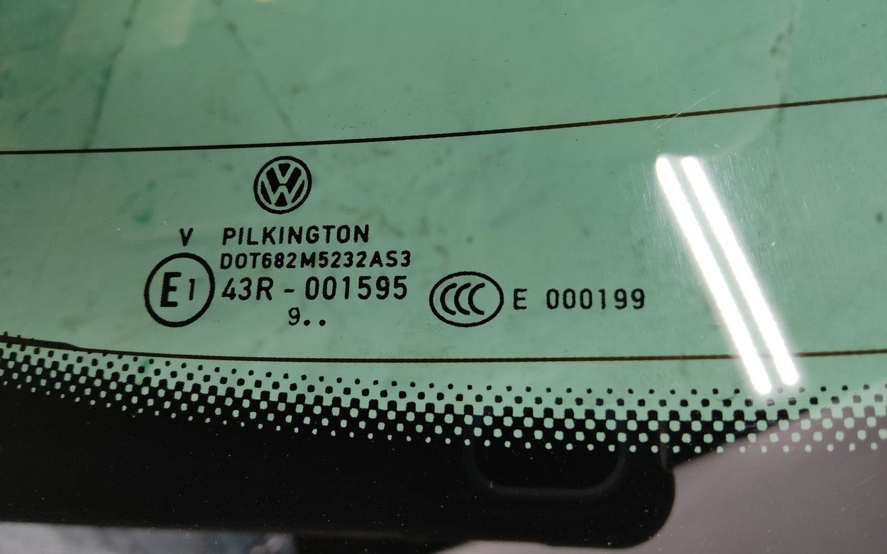 Стекло крышки багажника Volkswagen Tiguan 1