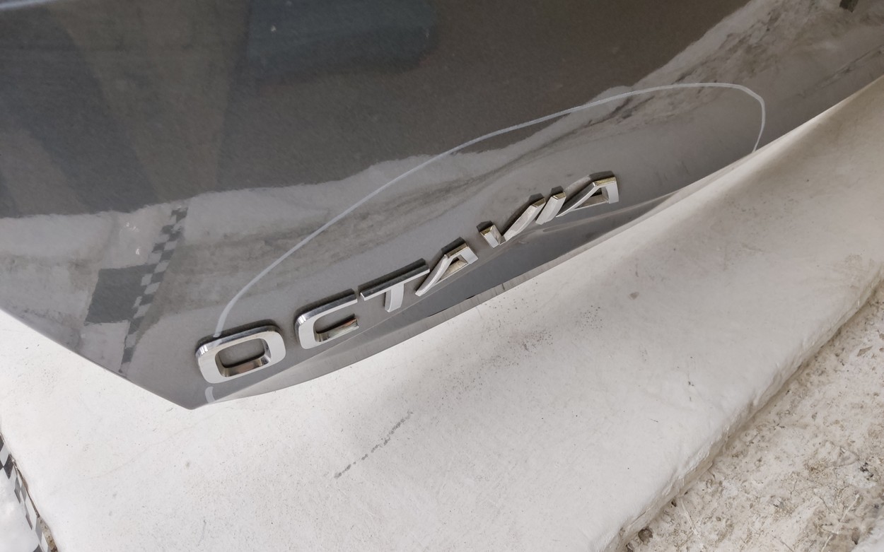 Крышка багажника Skoda Octavia A8 Liftback