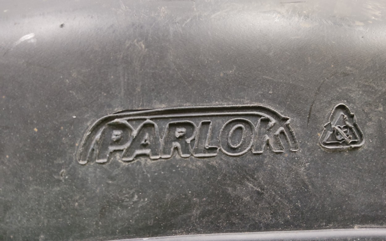 Крыло полуприцепа пластиковое "Parlok"