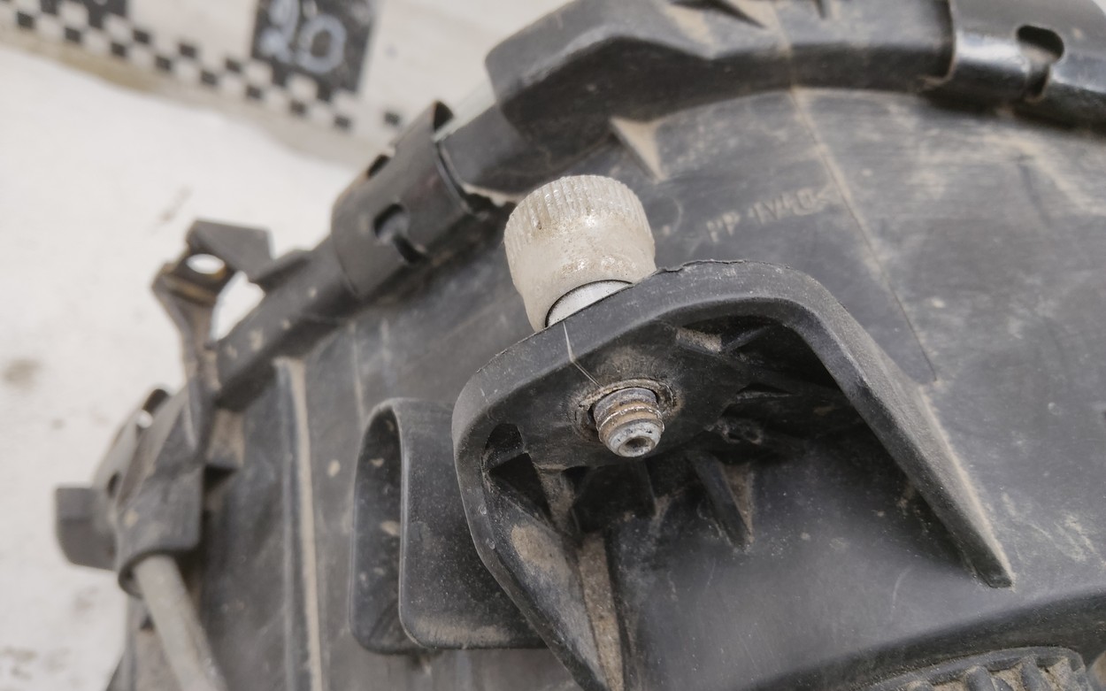 Фара передняя правая Mercedes-Benz Actros 3 "TangDe"