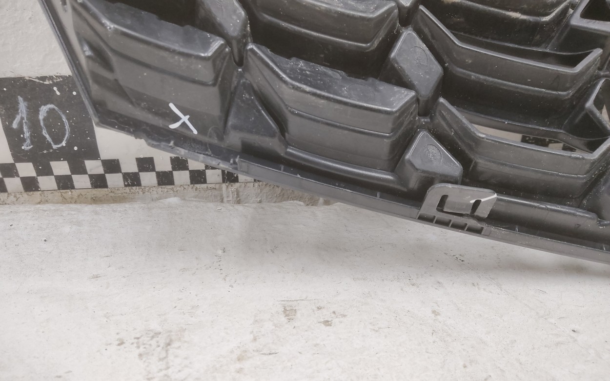 Решётка радиатора Kia Rio 4 Restail