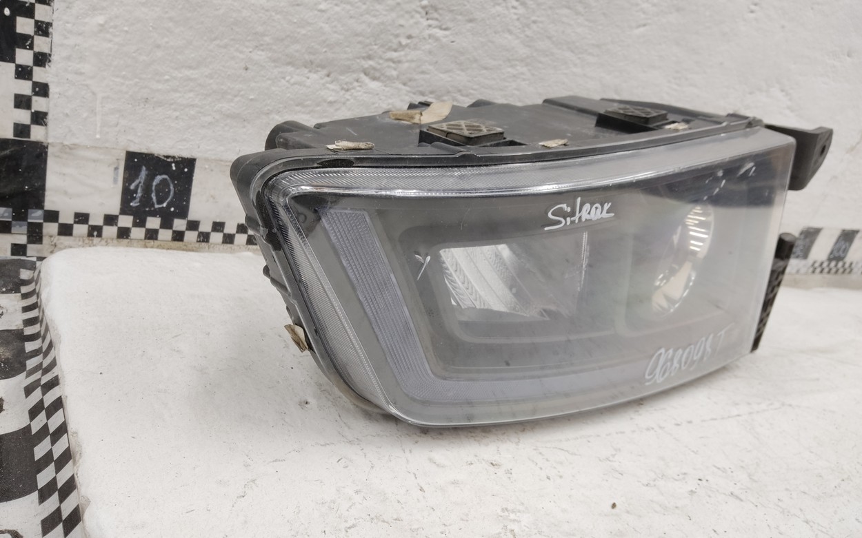 Фара передняя правая Sitrak C7H Max LED