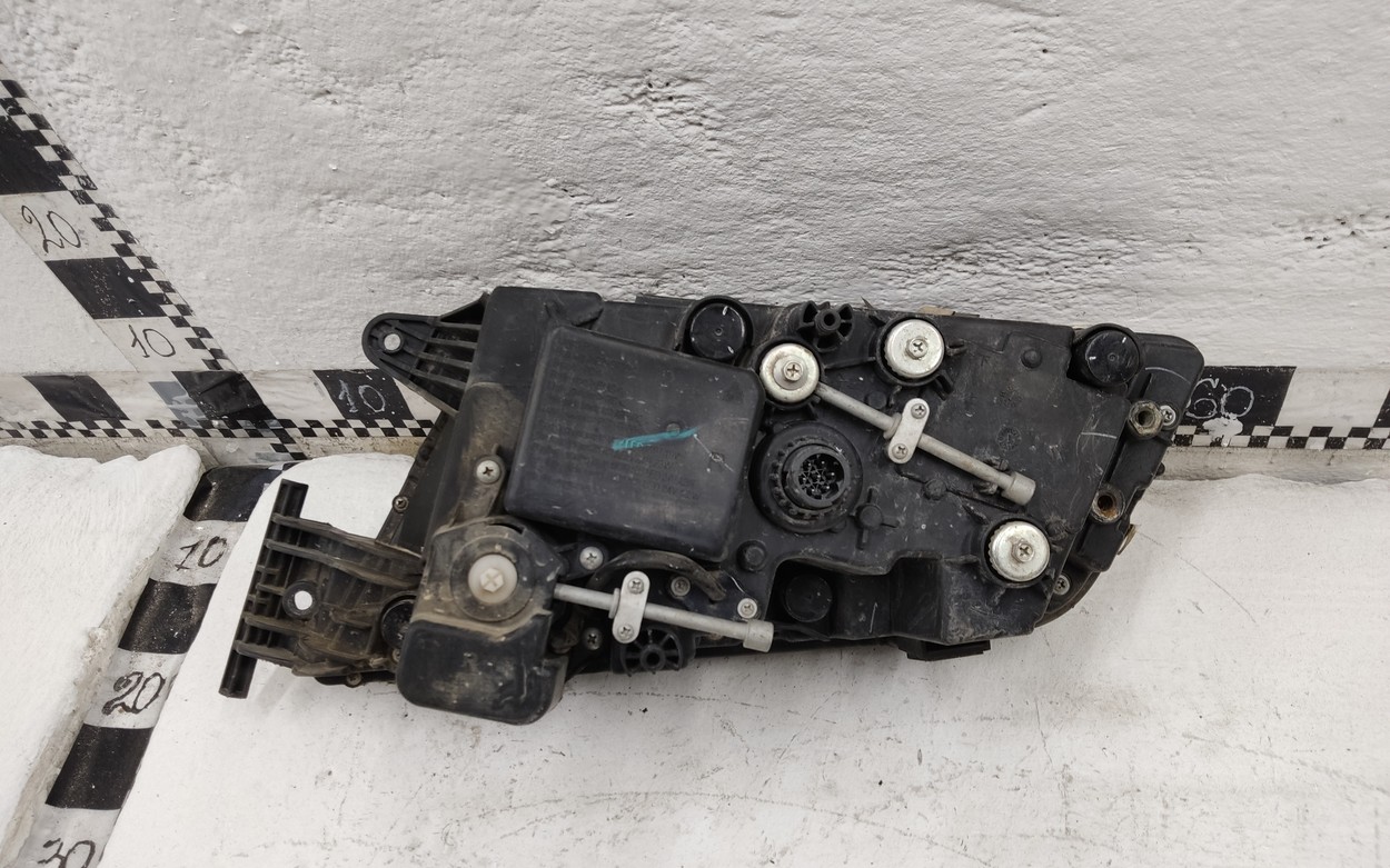 Фара передняя правая Sitrak C7H Max LED