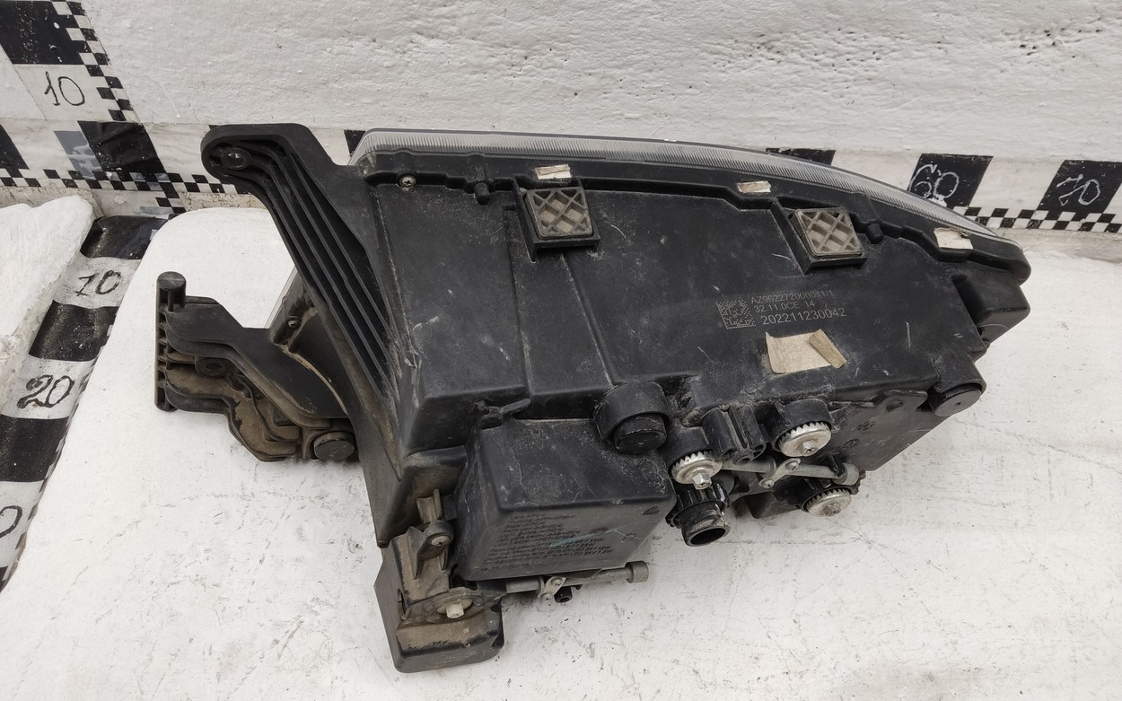 Фара передняя правая Sitrak C7H Max LED