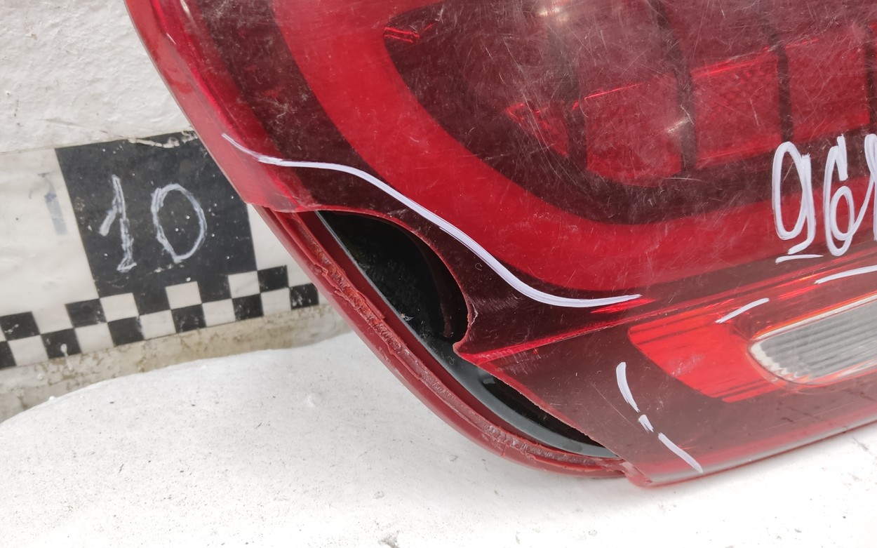 Фонарь задний правый внутренний Kia Sorento 3 Restail LED