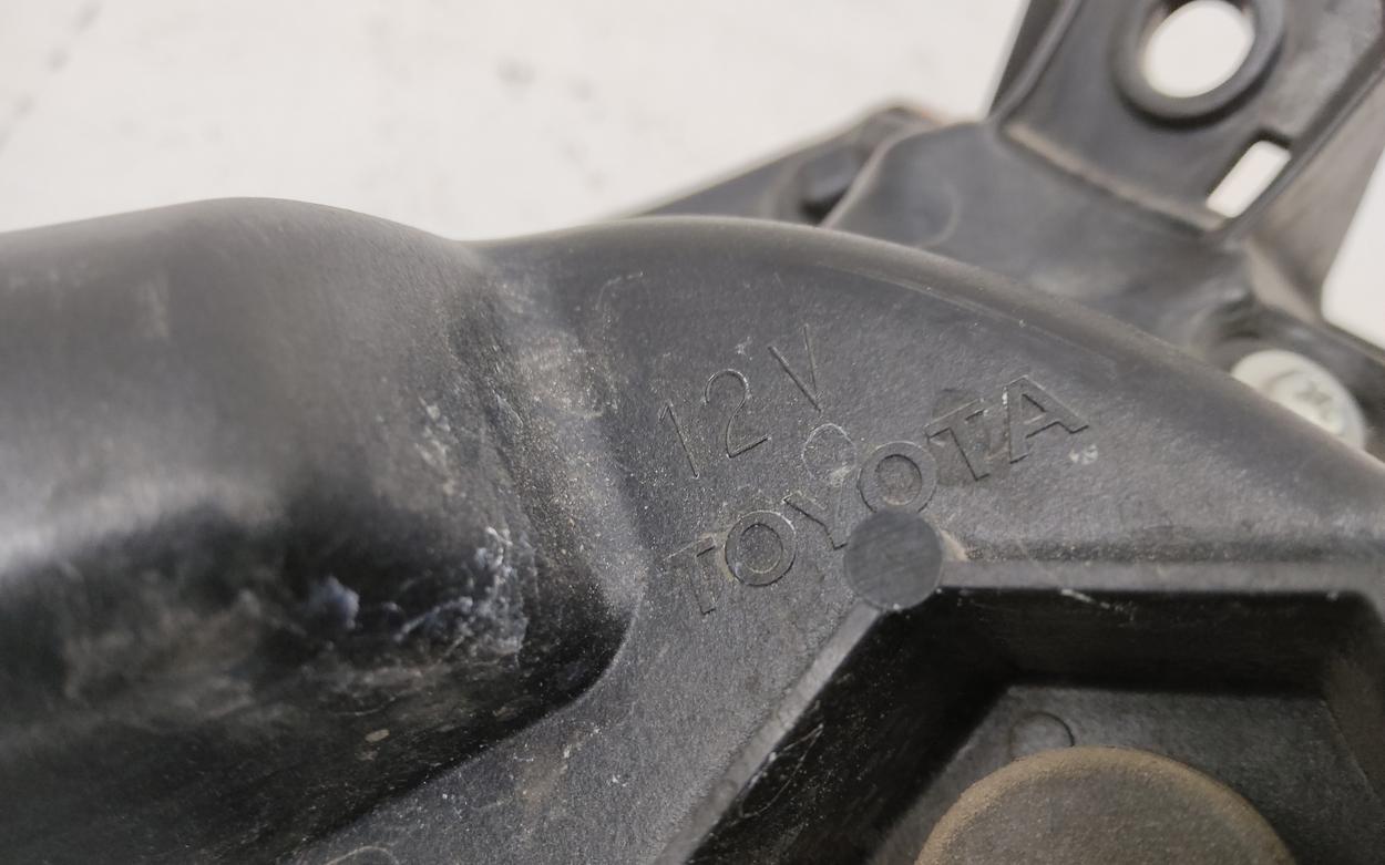 Фонарь задний правый наружный Toyota Camry V70 LED