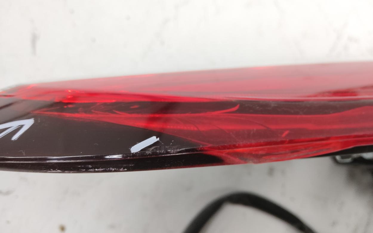 Фонарь задний правый наружный Toyota Camry V70 LED