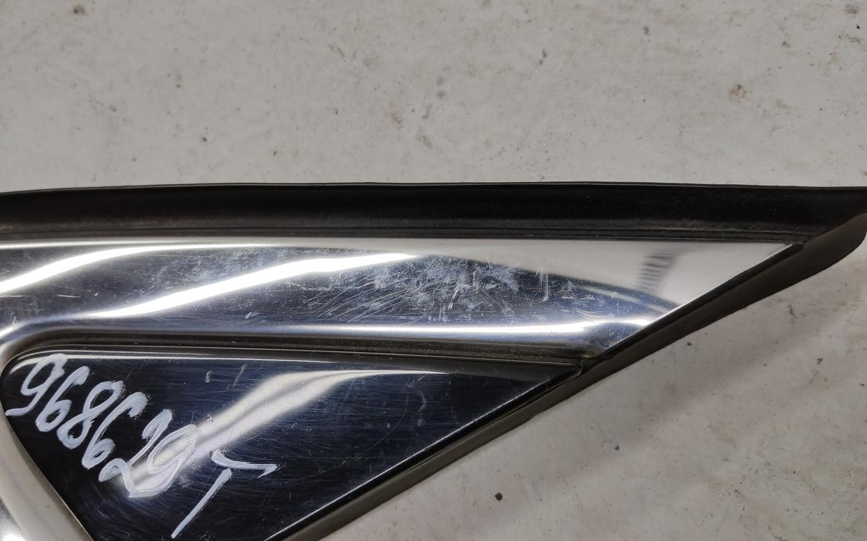 Накладка крыла переднего левого " уголок " Kia Sorento 3