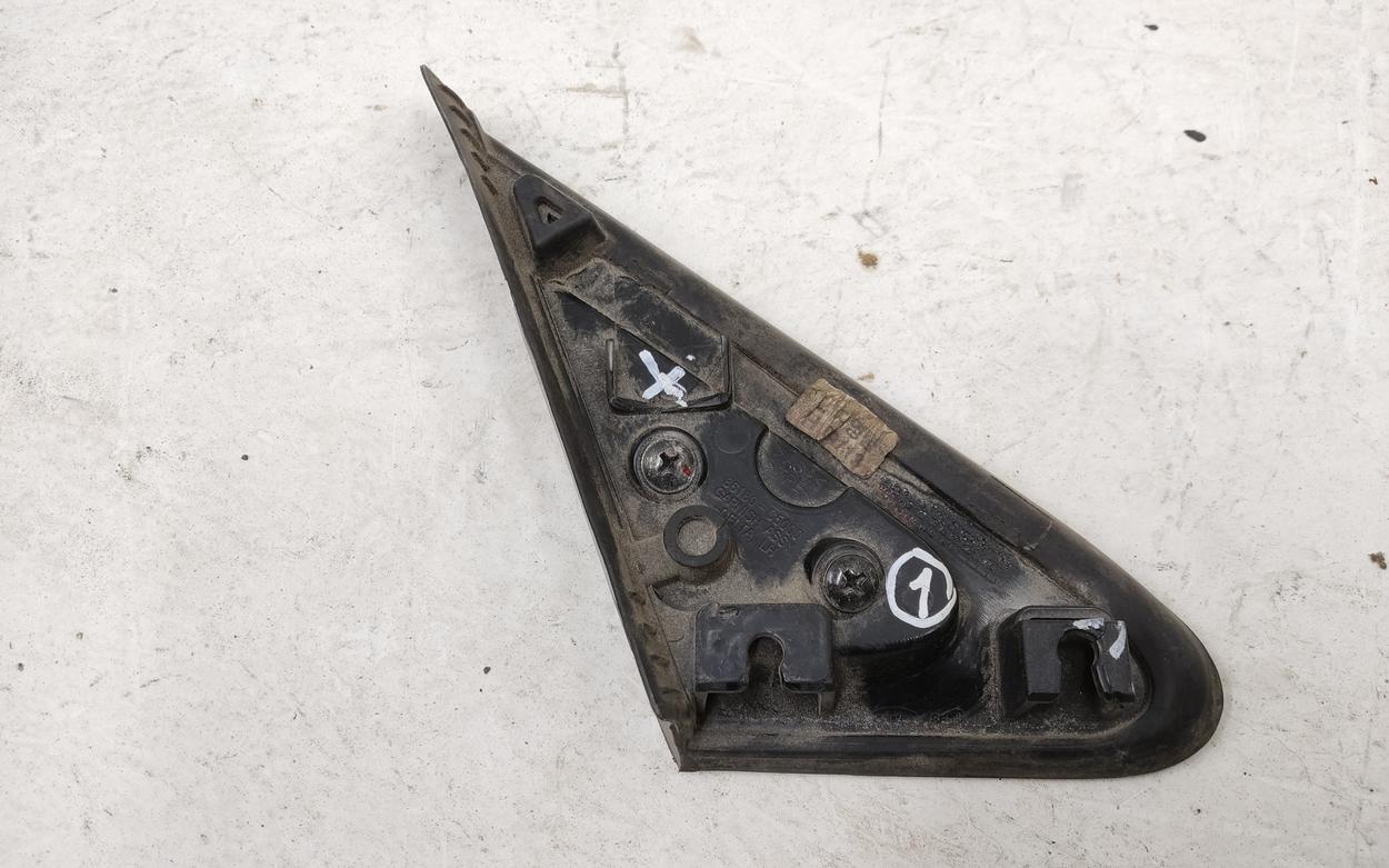 Накладка крыла переднего левого " уголок " Kia Sorento 3