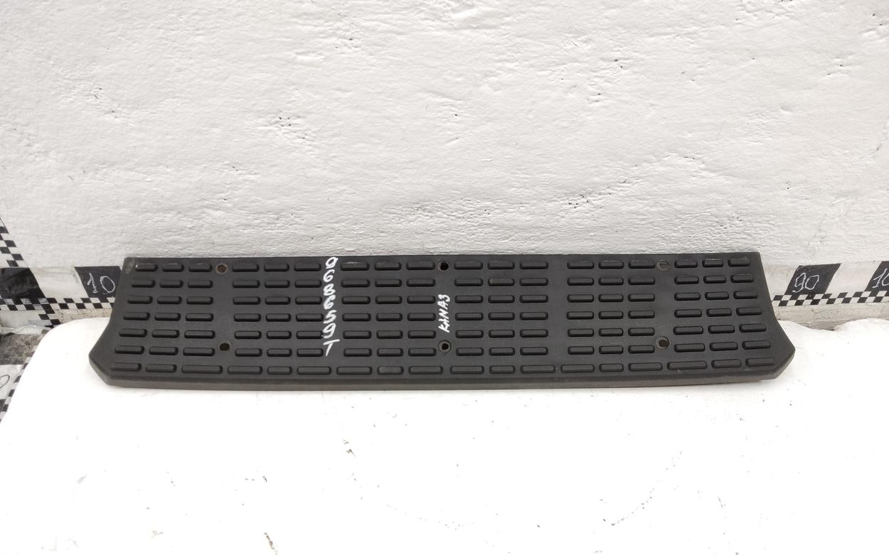 Накладка ступеньки решетки переднего бампера Камаз 54901