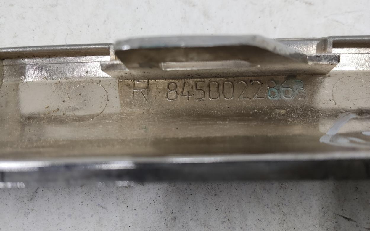 Накладка хром переднего бампера правая верхняя Lada XRAY Cross