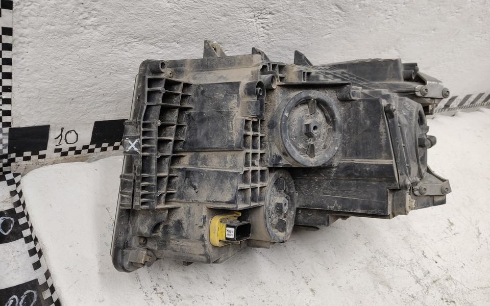 Фара передняя правая Scania R 6 галоген LED