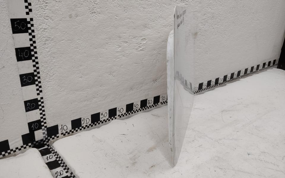 Крышка инструментального ящика правая Mercedes-Benz Actros 4