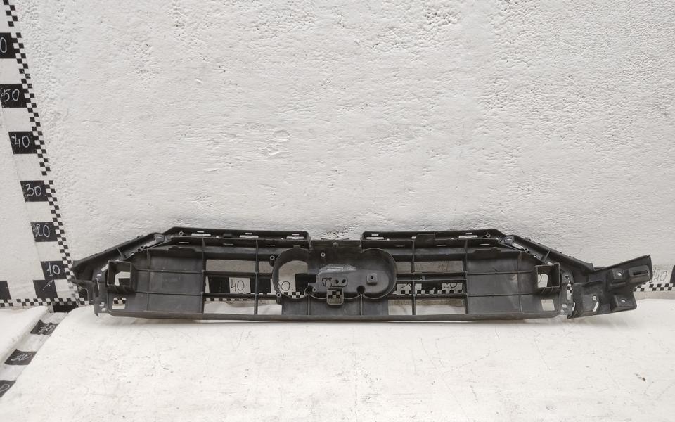 Решётка радиатора внутренняя часть Audi A6 C8