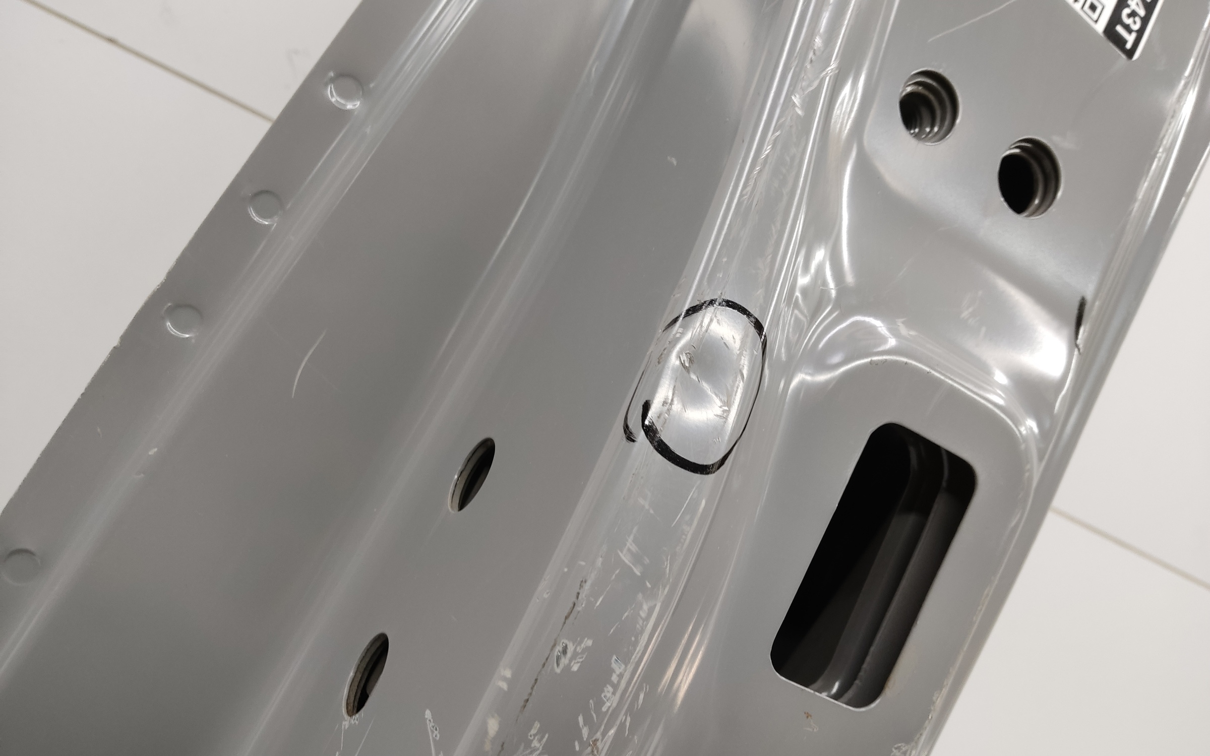 Панель кузова боковая левая Chery Tiggo 8 Pro