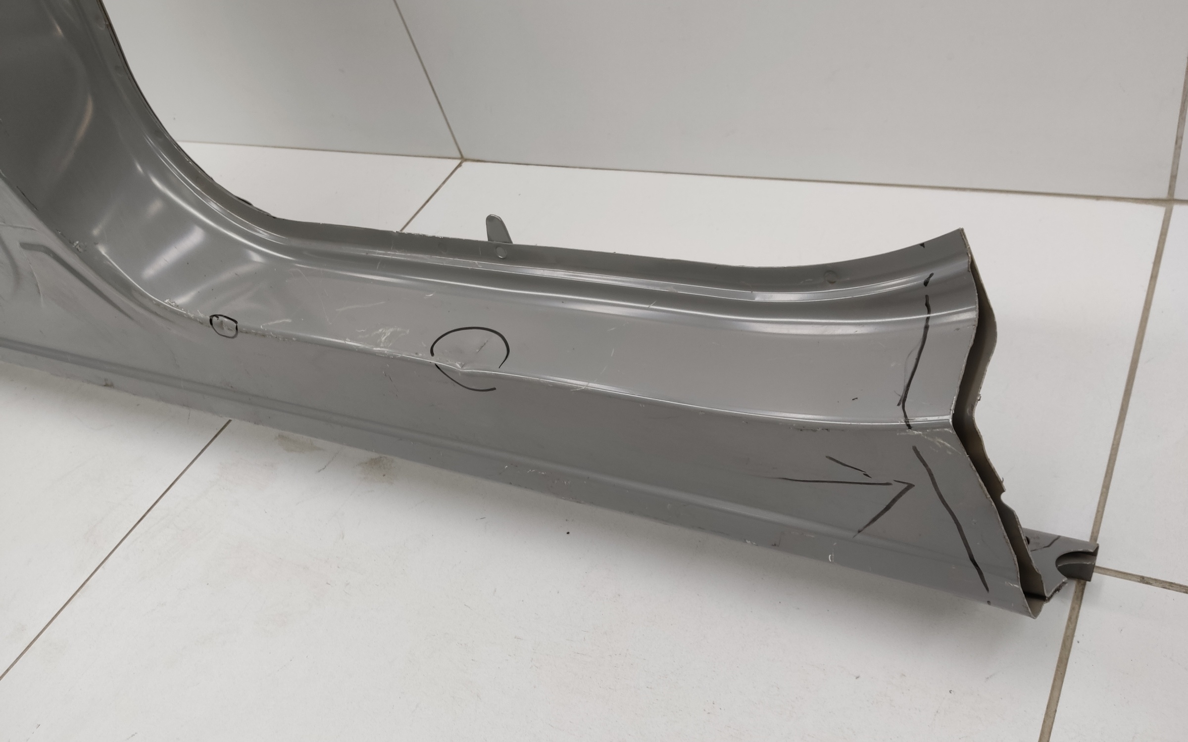 Панель кузова боковая левая Chery Tiggo 8 Pro