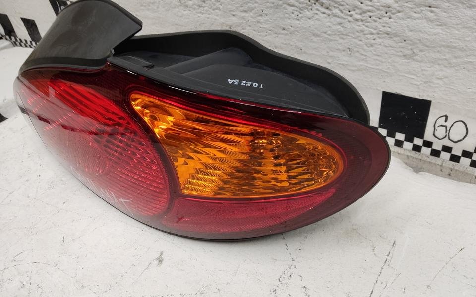 Фонарь задний правый Hyundai Elantra 2