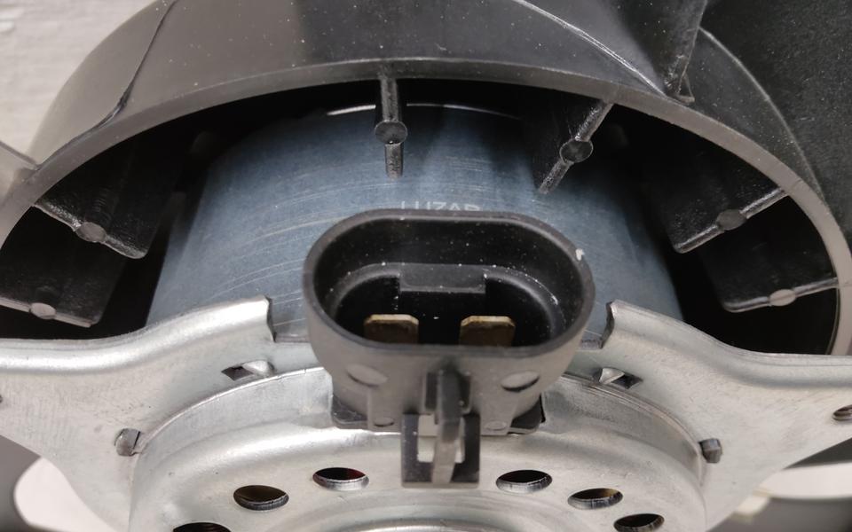 Вентилятор охлаждения двигателя Fiat Ducato 3 "Luzar"