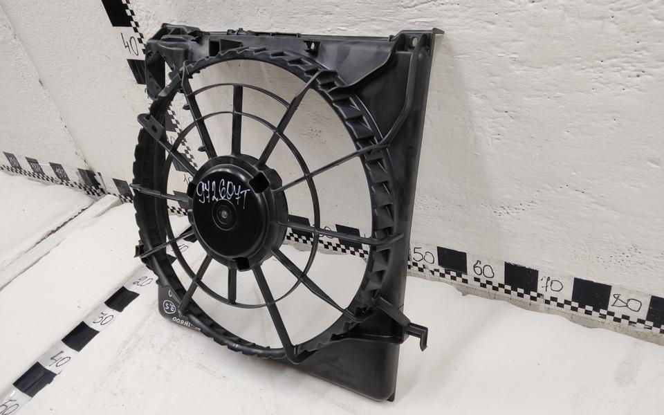 Диффузор вентилятора радиатора Kia Ceed 1 1.6 Дизель