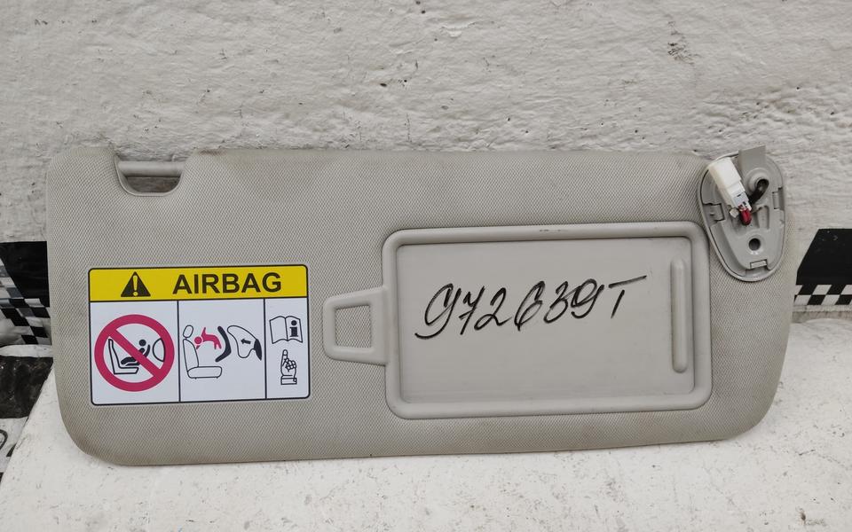 Козырек солнцезащитный правый Kia K5 3