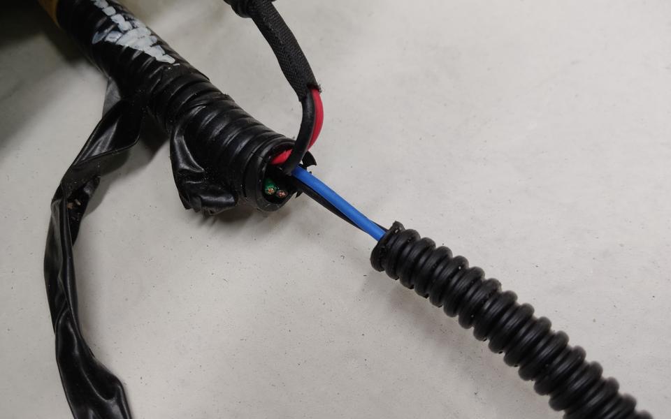 Проводка моторного отсека Kia K5 3