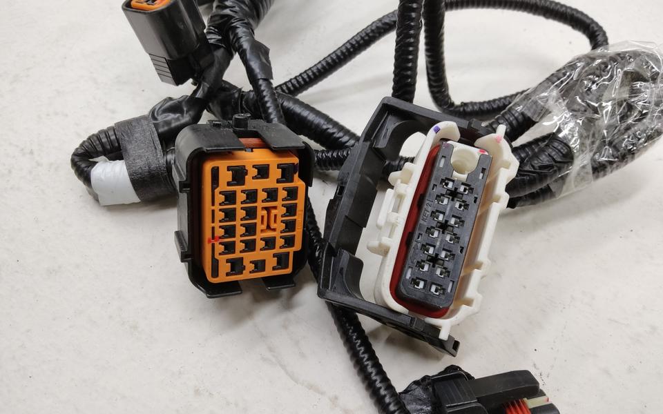 Проводка моторного отсека Kia K5 3