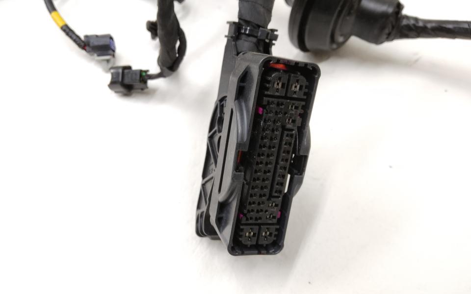 Проводка моторного отсека Kia K5 3