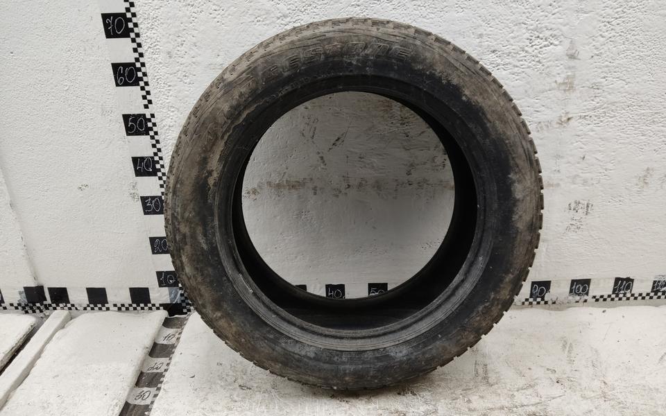 Шина зимняя не шипованная Bridgestone Blizzak DM-V1 255/60 R18 100R