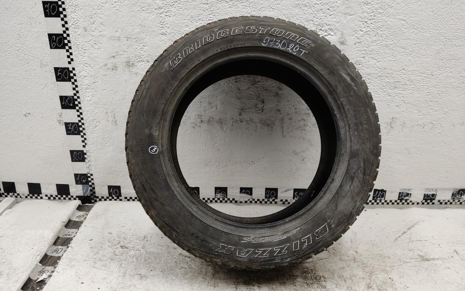 Шина зимняя не шипованная Bridgestone Blizzak DM-V1 255/60 R18 100R