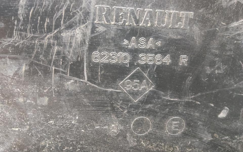 Решетка радиатора Renault Duster 1 Restail