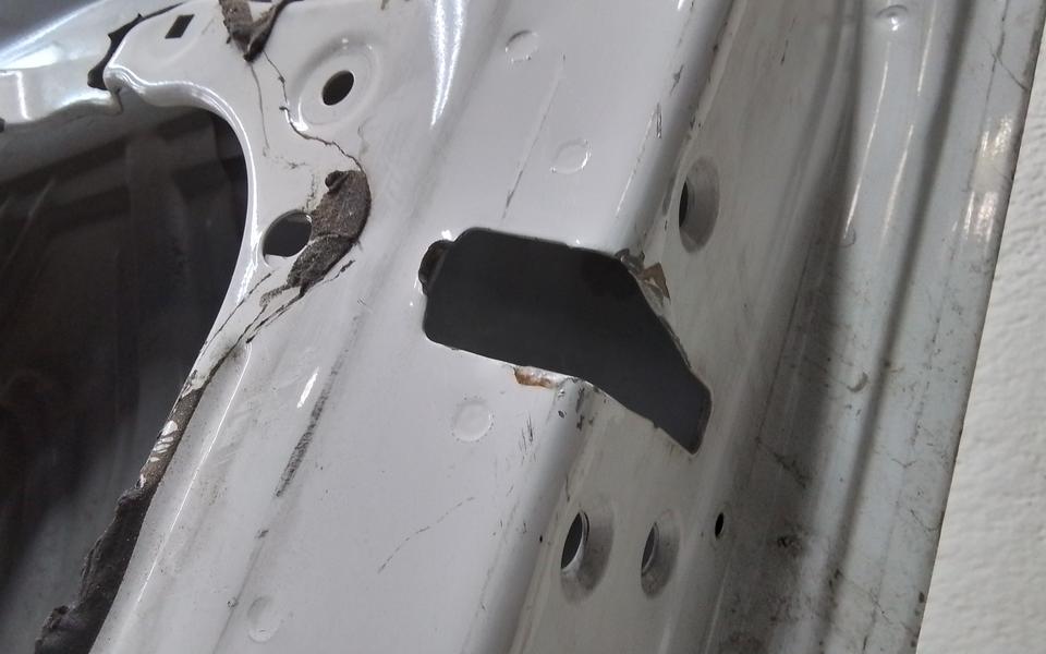 Дверь правая Isuzu Elf