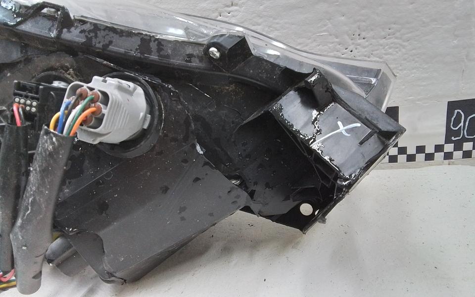 Фара передняя правая Mazda CX-5 2 LED адаптив