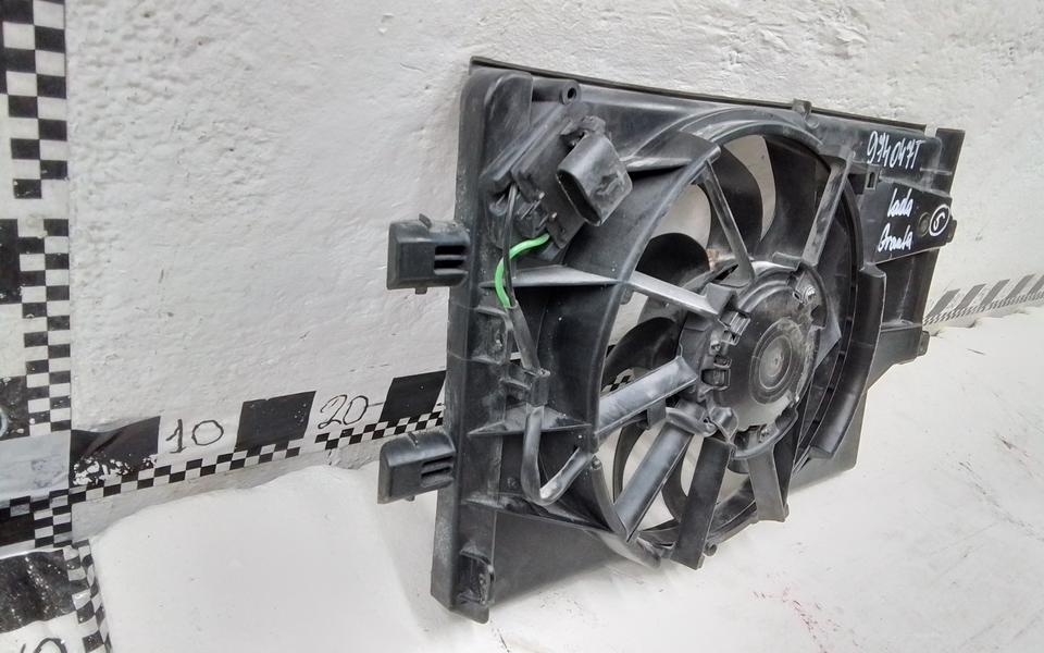Диффузор вентилятора радиатора Lada Granta 1 с кондиционером