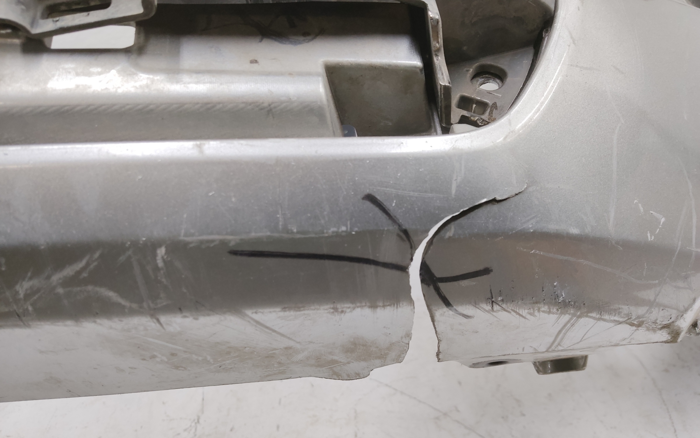 Бампер передний Lexus NX Restail