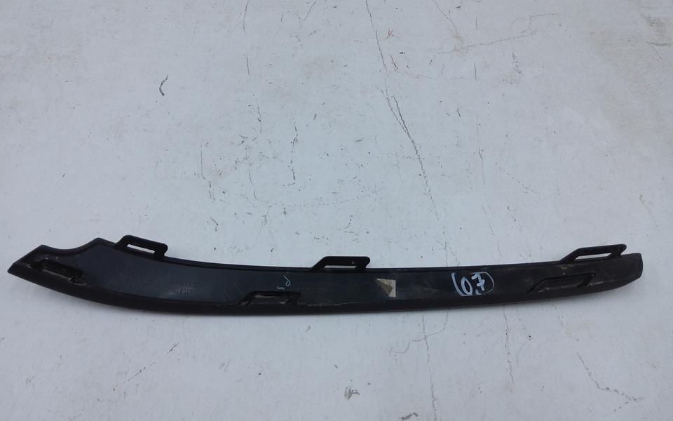 Накладка переднего бампера правая Volkswagen Polo 5  Sedan Restail