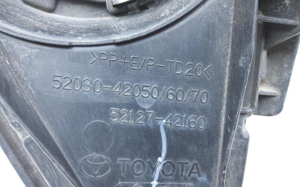 Рамка ПТФ передней правой Toyota RAV4 CA40 Restail