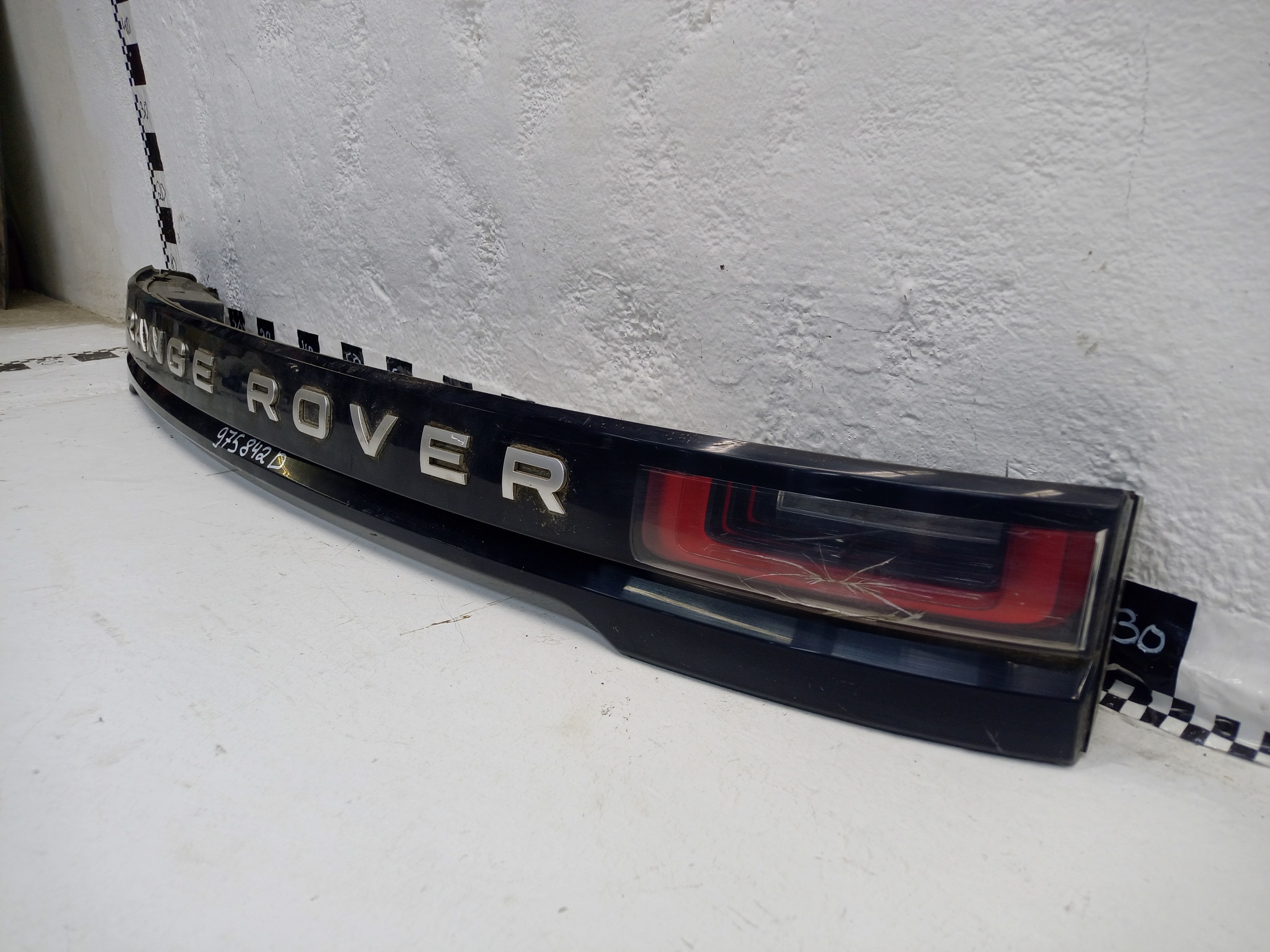 Фонарь крышки багажника Land Rover Range Rover Velar