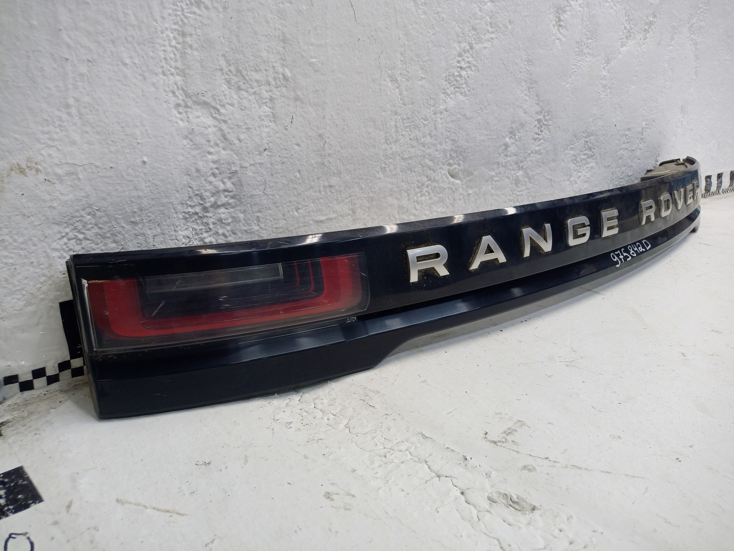 Фонарь крышки багажника Land Rover Range Rover Velar