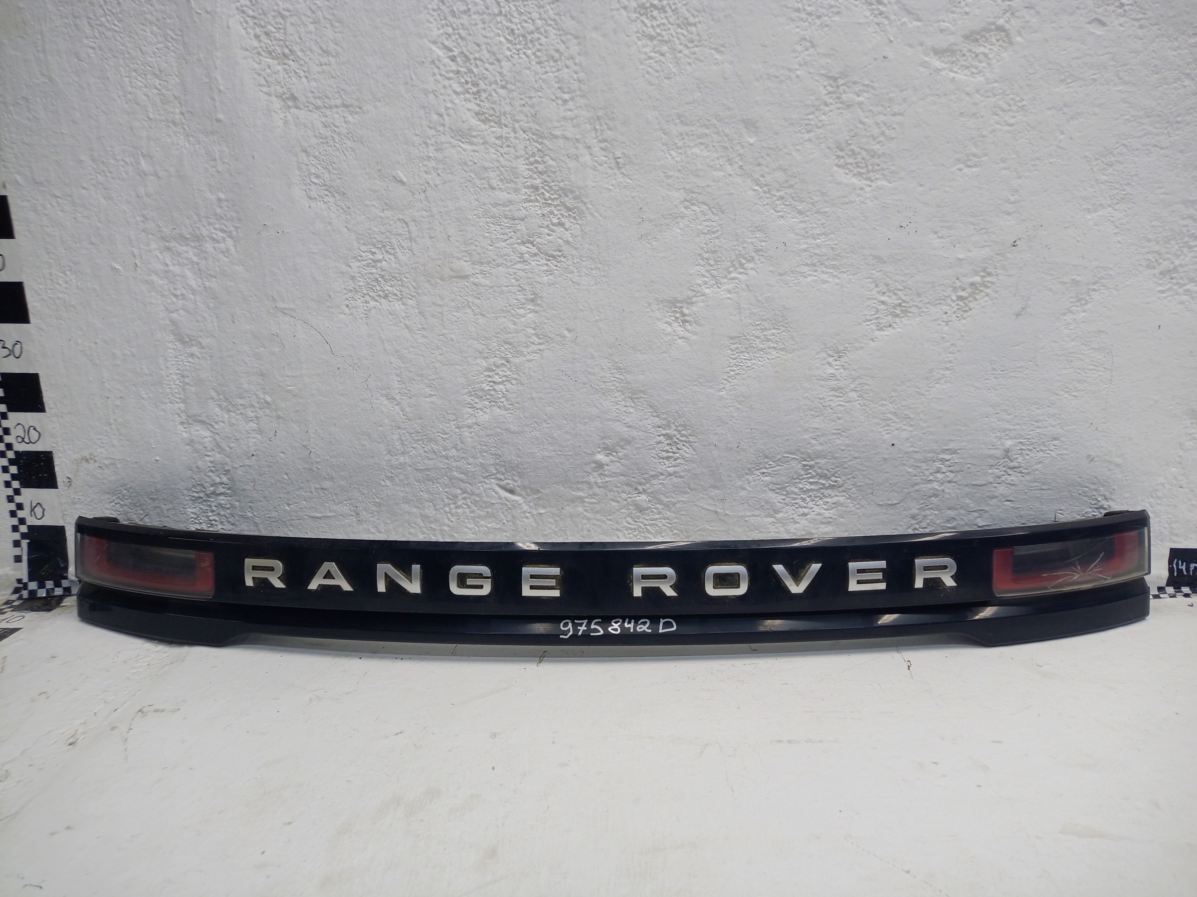 Фонарь крышки багажника Land Rover Range Rover Velar