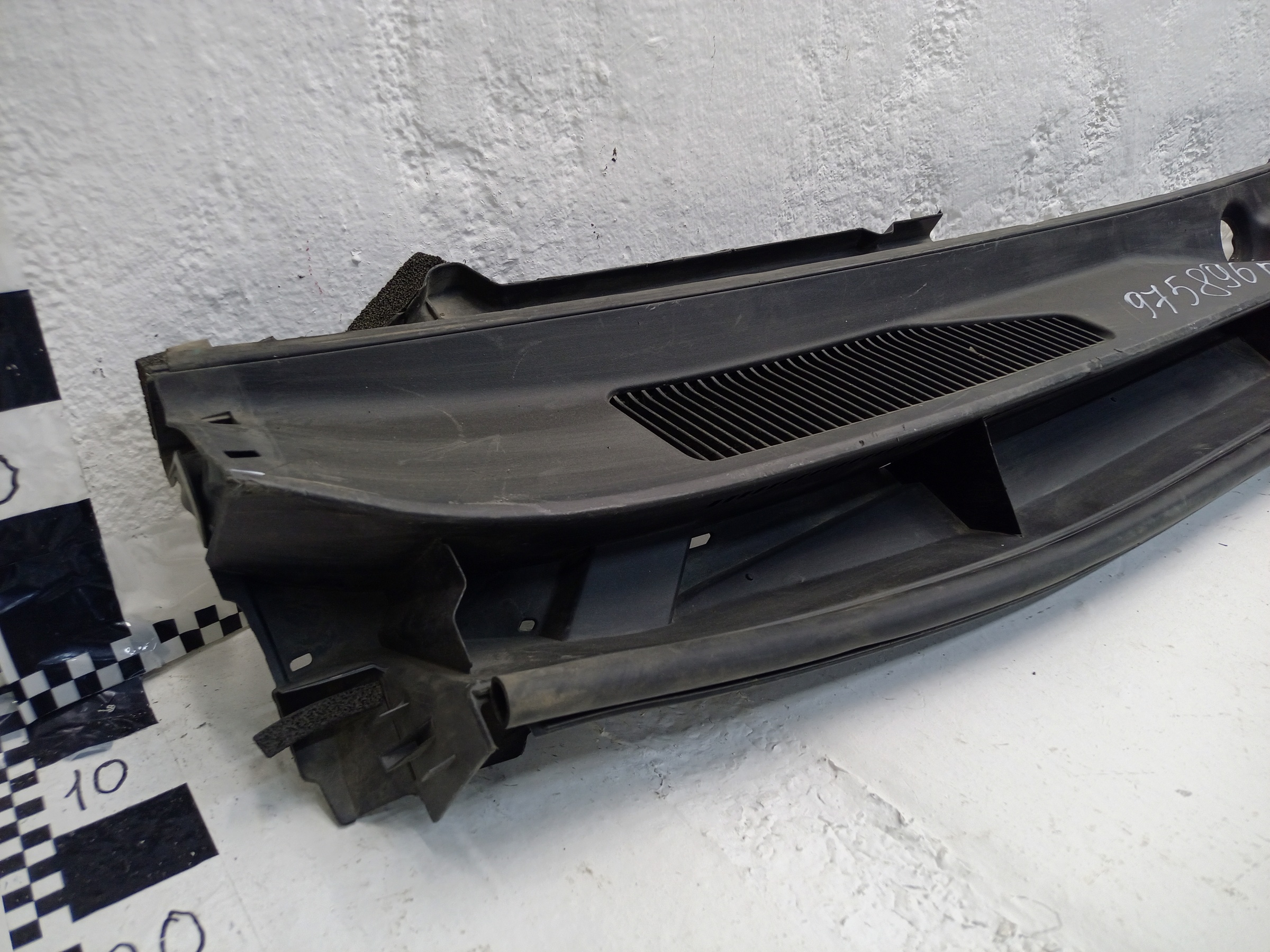 Жабо Toyota Land Cruiser Prado 150 Restail 2