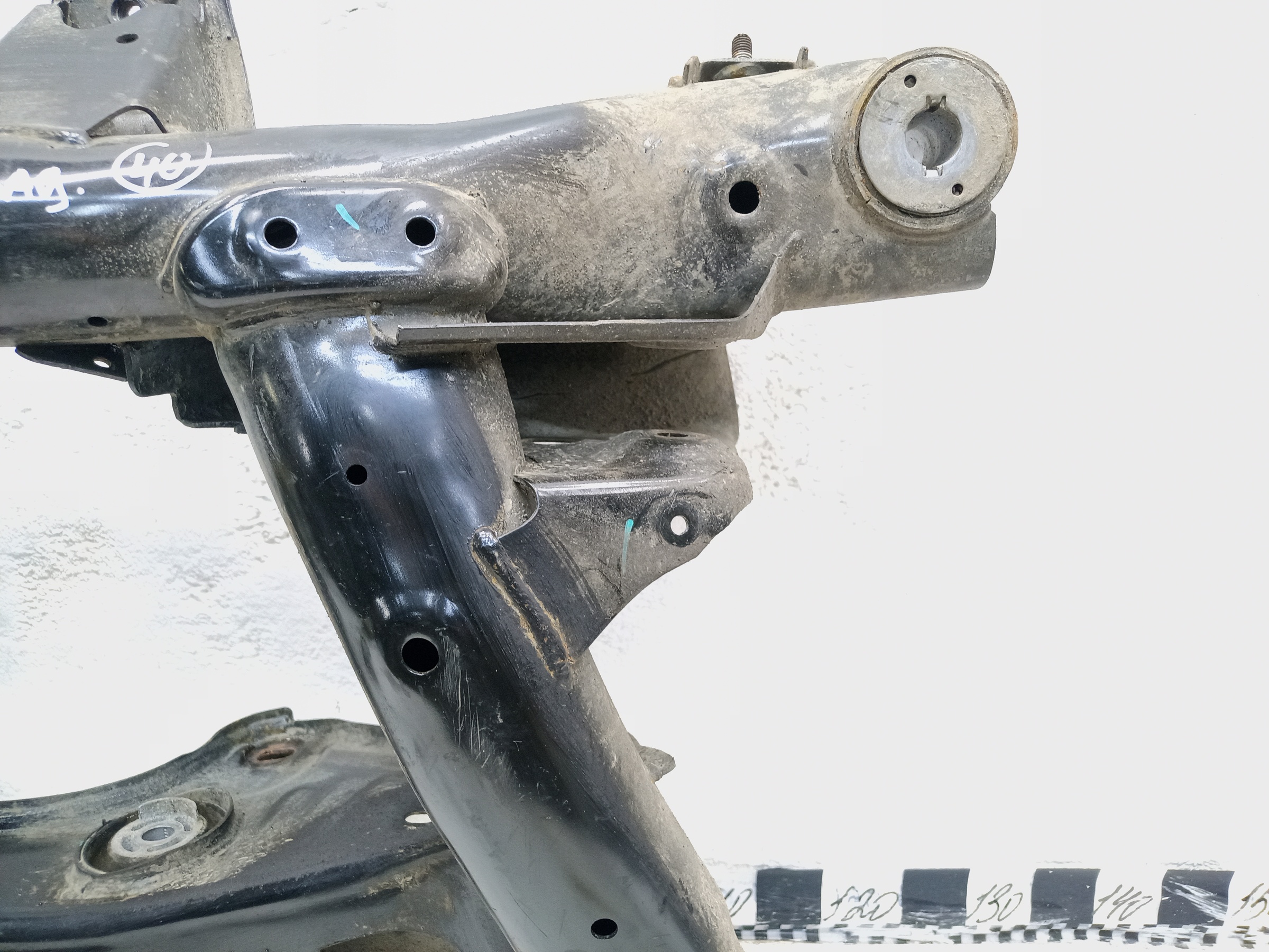 Подрамник задний Geely Monjaro